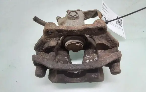 Opel Zafira A Rear brake caliper