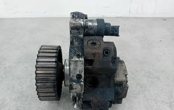 Ford Focus Fuel injection high pressure pump 9651844380