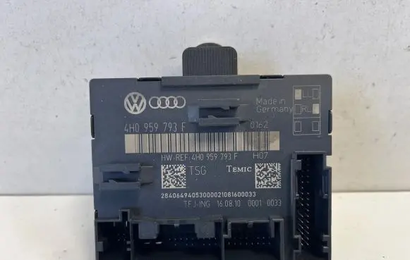 Volkswagen Touareg II Door control unit/module 4H0959793F