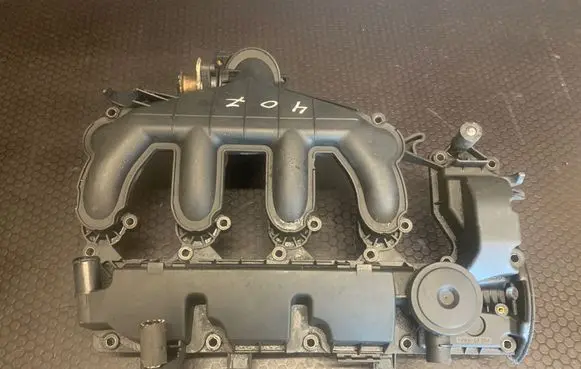 Peugeot 407 Intake manifold 9645977980