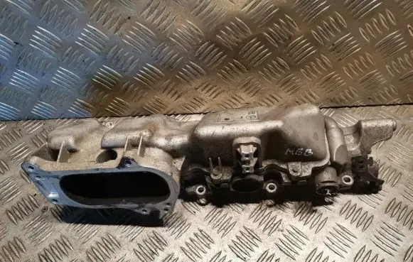 Mercedes-Benz B W245 Intake manifold 6400901137