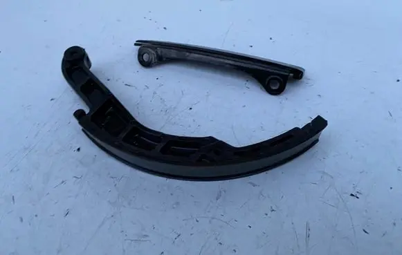 Nissan Pathfinder R51 Slide rail for timing chain 2806A