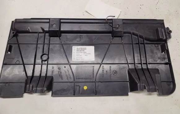 Skoda Fabia Mk3 (NJ) Radiator trim 6V0806249