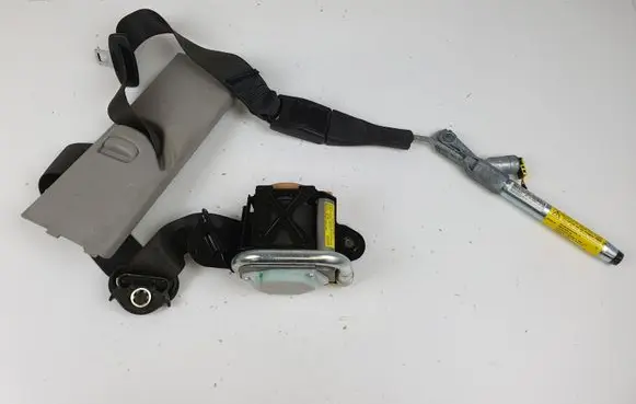 Opel Insignia A Front seatbelt 13303851