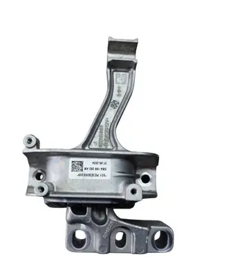 Engine mount bracket