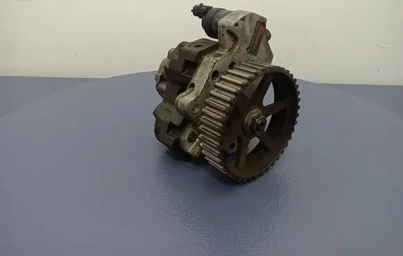 Renault Trafic II (X83) Fuel injection high pressure pump 8200456693