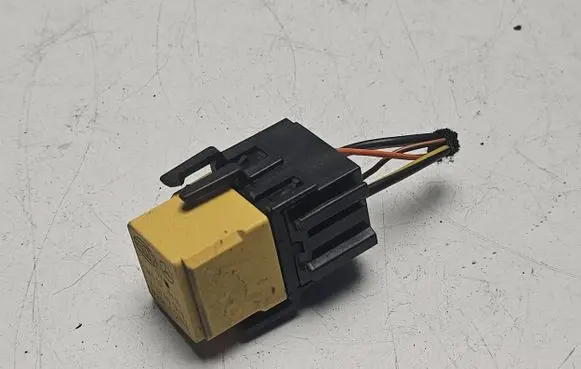 Mercedes-Benz Vito Viano W639 Other relay 4RD00779400 A0025421419