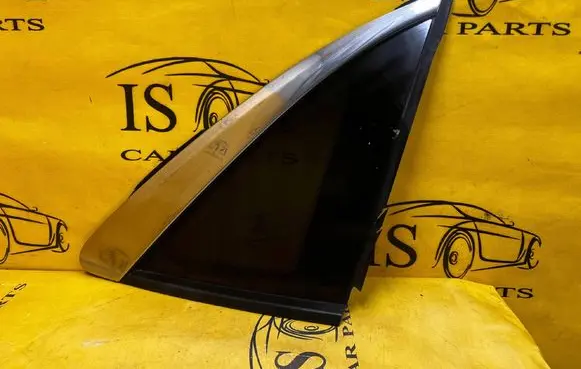 Ford Escape IV Rear side window 
