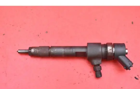 Opel Zafira B Fuel injector 0445110276