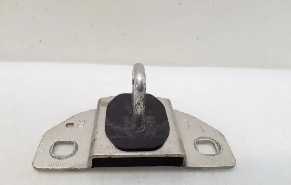 Mercedes-Benz CLS C218 X218 Tie down hook / loop A1667400032