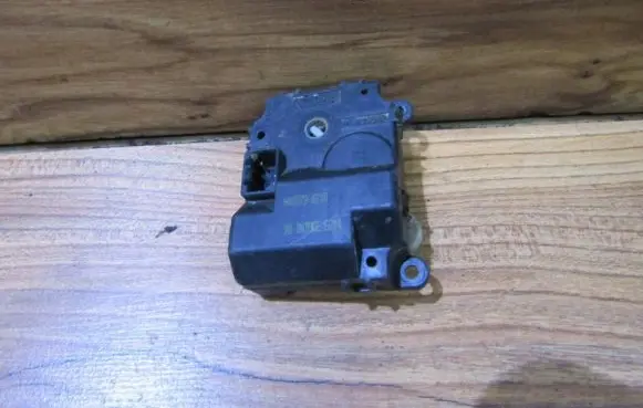 KIA Sedona Air flap motor/actuator h400730710 h40073-0710