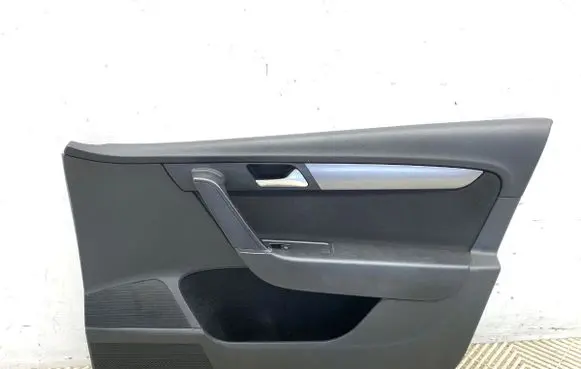 Volkswagen PASSAT B7 Front door card panel trim
