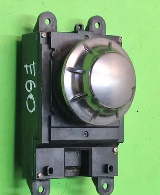 Multifunctional control switch/knob