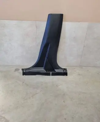 (B) pillar trim (bottom)