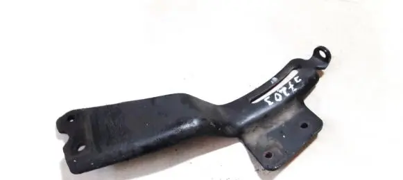 Nissan Serena Engine mounting bracket
