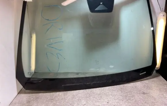 MG MG4 ev Front windscreen/windshield window E000002 43R000465