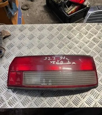 Mazda 323 Rear/tail lights 0431305R