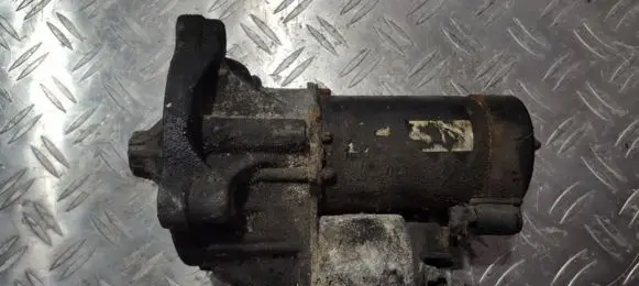 Citroen Xsara Starter motor d6ra661