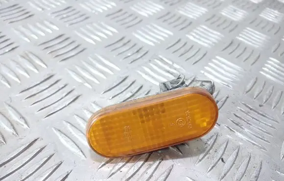 Volkswagen Polo III 6N 6N2 6NF Front fender indicator light 3A0949117
