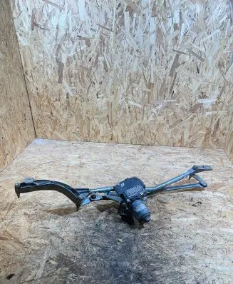 Mercedes-Benz E W211 Wiper motor 0390241802
