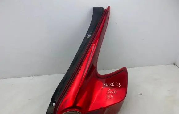 Nissan Juke I F15 Rear/tail lights 3701C