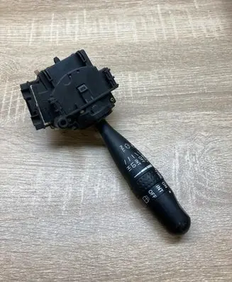 Toyota Corolla E120 E130 Wiper control stalk 02290173738