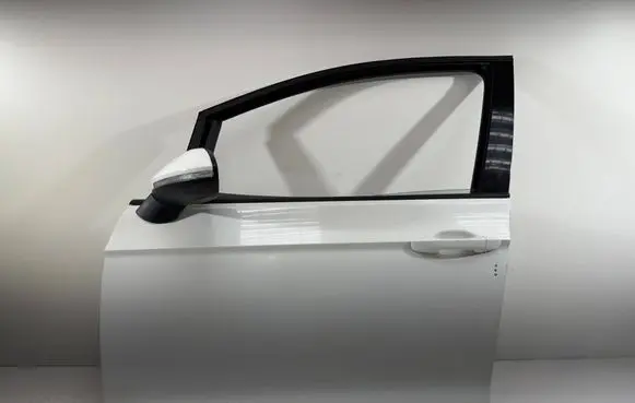 Volkswagen Golf Sportsvan Front door