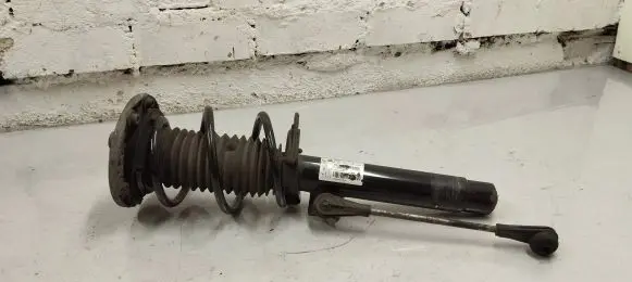BMW 4 F32 F33 Front shock absorber with coil spring 6883326