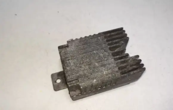 Coolant fan relay