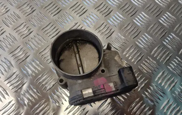 Audi A8 S8 D3 4E Throttle valve 077133062A