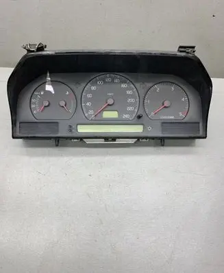Volvo S70 V70 V70 XC Speedometer (instrument cluster) 9472523 69294240T 9168144