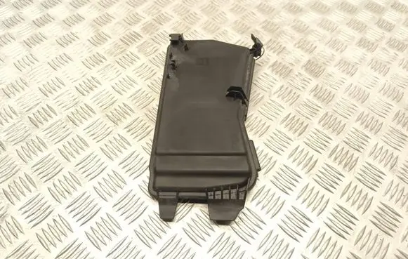 Mercedes-Benz E W212 Fuse box cover A2125400082