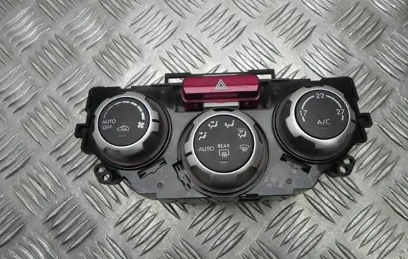Subaru Forester SH Climate control unit 72311SC060 Y879
