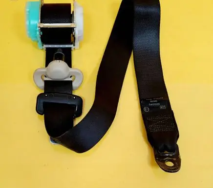 Nissan Note (E11) Rear seatbelt 888459U05A