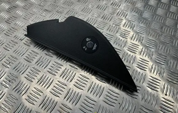 Hyundai Tucson TL Dashboard side end trim 84766D7AB0