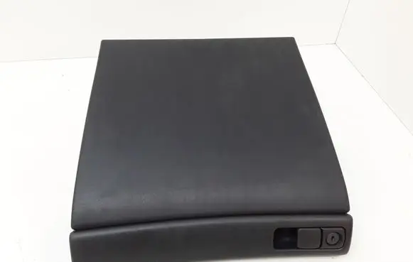 Volvo S40, V40 Glove box