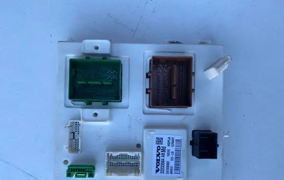 Volvo XC90 Comfort/convenience module 32233584 19W342 92360800