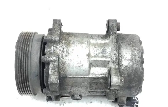 Volkswagen Golf IV Air conditioning (A/C) compressor (pump) SD7V16