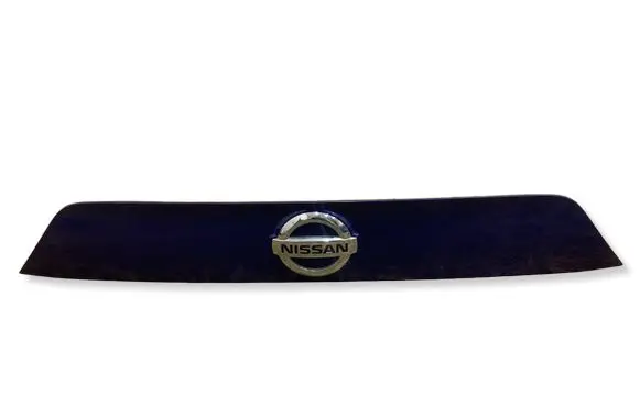 Nissan Qashqai Trunk door license plate light bar 908104ESXX