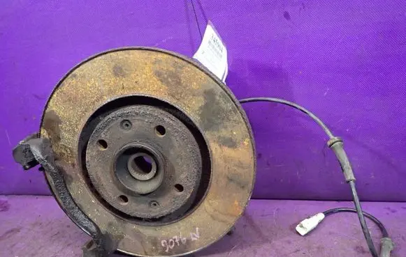 Peugeot 307 CC Front wheel hub spindle knuckle