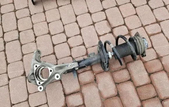 Opel Insignia B Front shock absorber/damper 84466140