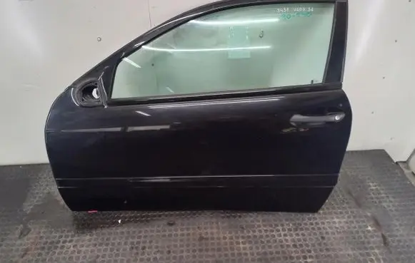 Mercedes-Benz C W203 Front door