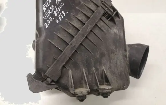 Toyota Avensis T250 Air filter box 1770127180 1140407970