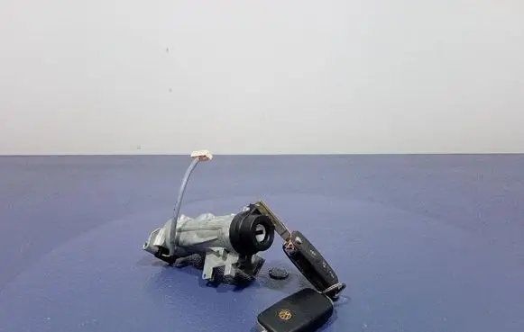 Volkswagen Golf Plus Ignition lock 1K0005865A