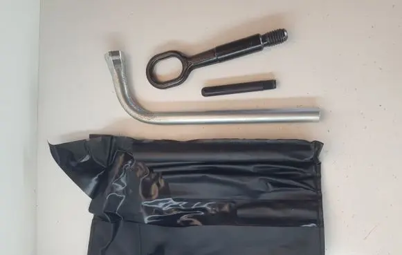Audi Q5 SQ5 Tool set 8K0805615A 8N0012219