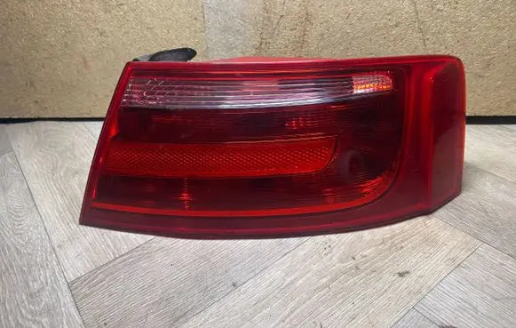Audi A5 8T 8F Rear/tail lights 8T0945096