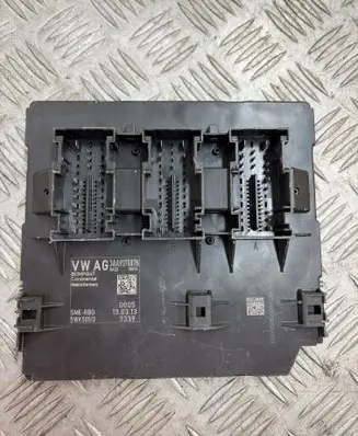 Volkswagen PASSAT B7 Comfort/convenience module 3AA937087N