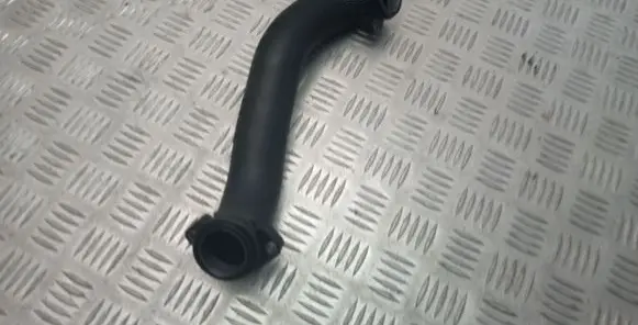 Volvo XC90 Engine coolant pipe/hose 31492219