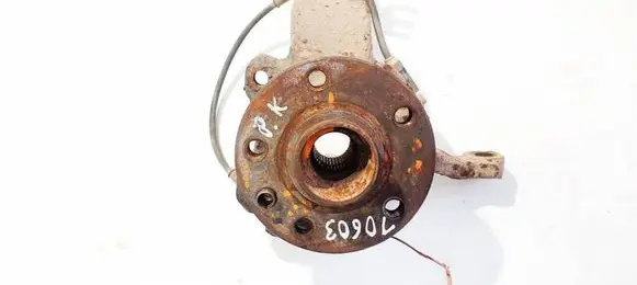 Seat Alhambra (Mk1) Front wheel hub