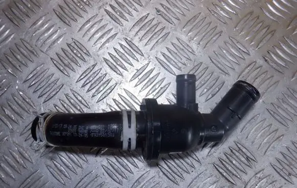 Smart ForFour II W453 Engine coolant pipe/hose 110612674R